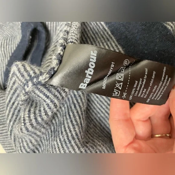 Barbour XL 100% Wool Navy and Gray Striped Sweater - Picture 6 of 8